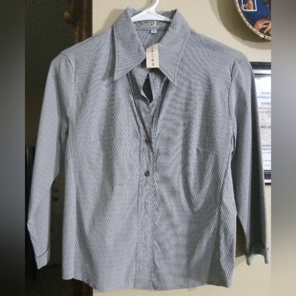 New Vintage Y2K Vertigo Paris button down shirt/blouse size medium perfect cond - Picture 2 of 6